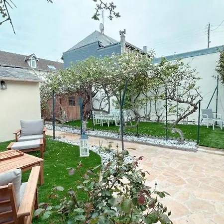 Holiday home Charmante Maison Centre Deauville
